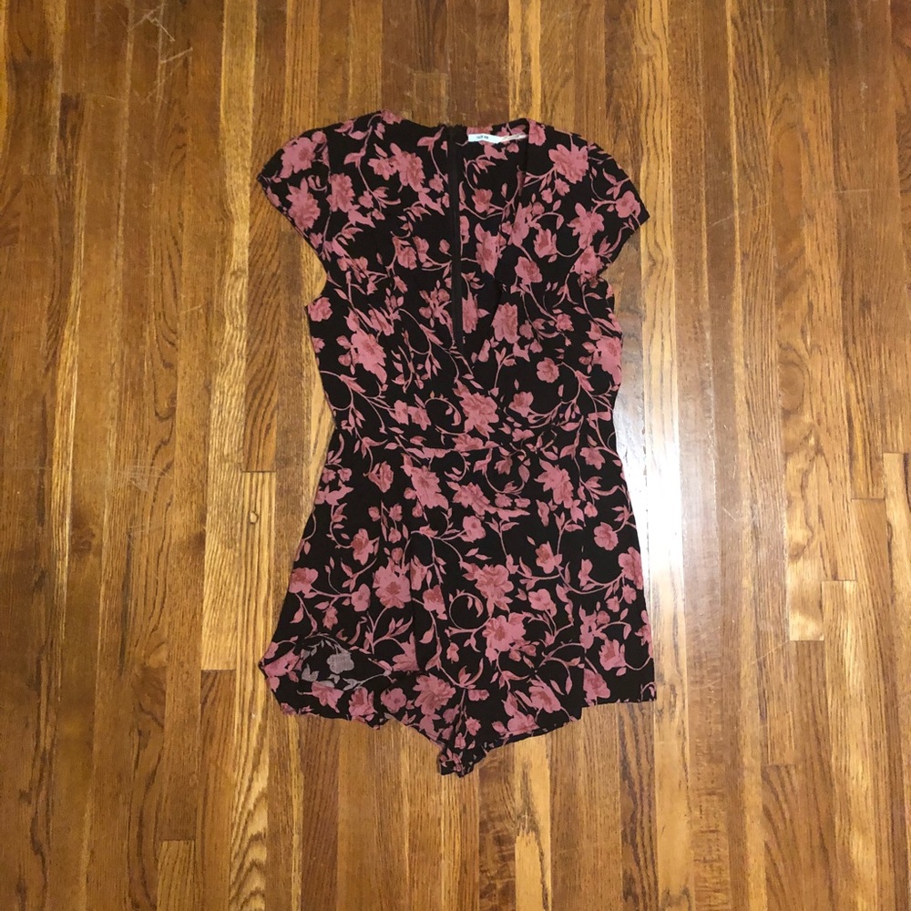 Kimchi blue low cut romper size 2